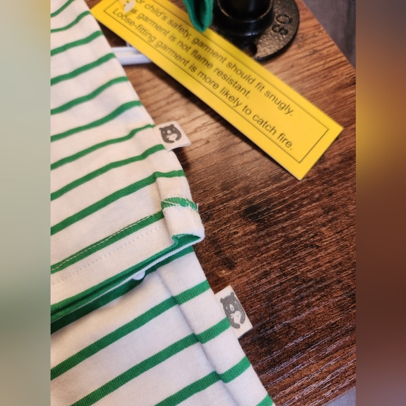 Size 12 months 100% organic cotton Christmas pajama set 12 months - Picture 5 of 8